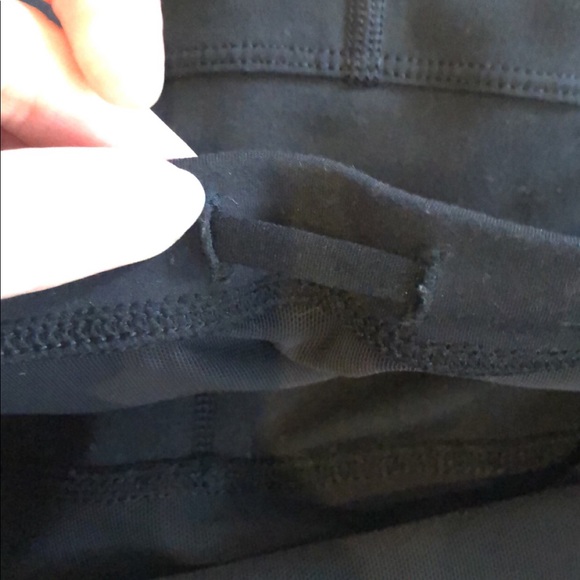 (SOLD) Lorna Jane Black Leggings - Picture 3 of 4
